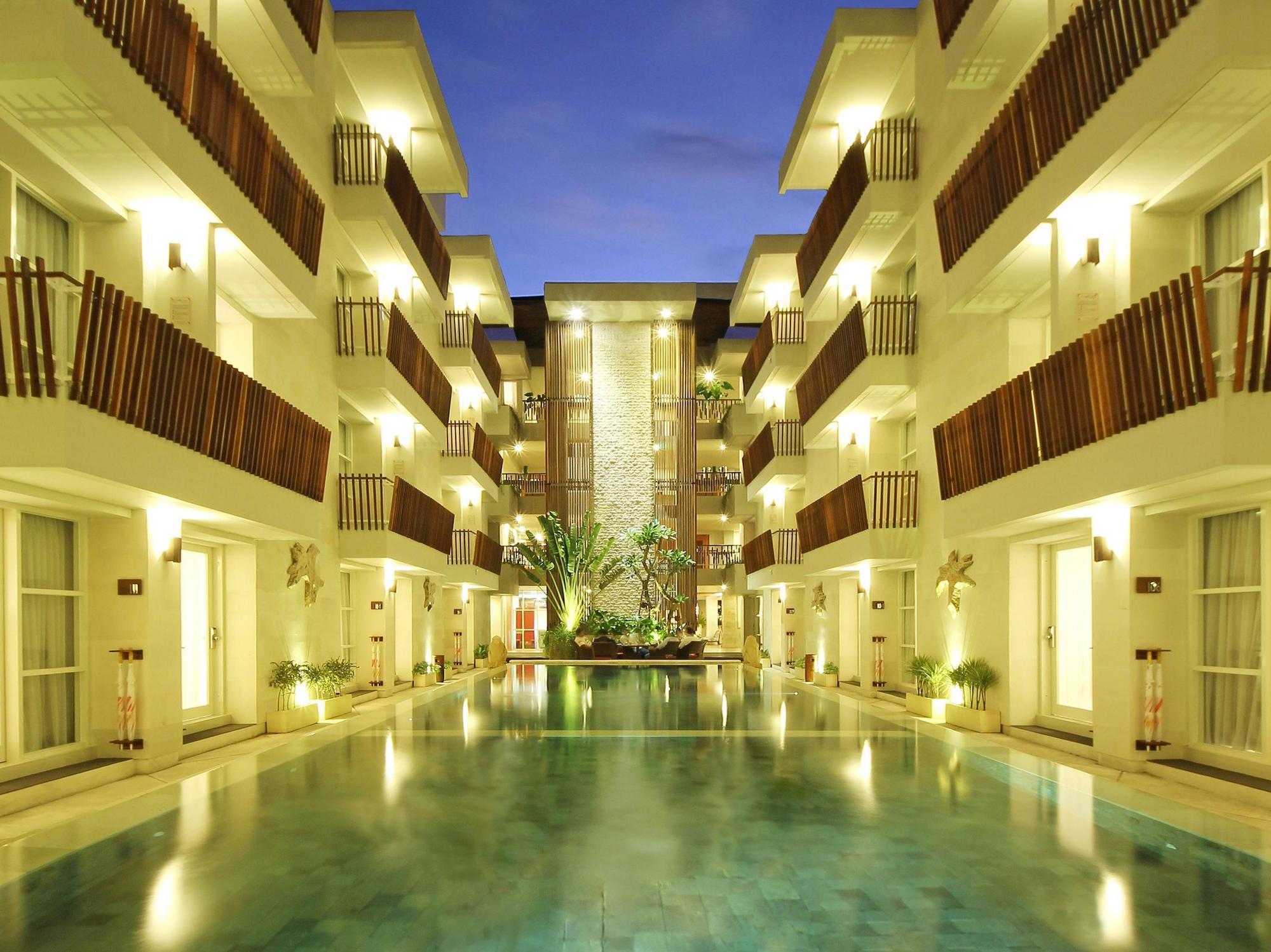 Adhi Jaya Sunset Kuta Hotel Kuta  Exterior photo